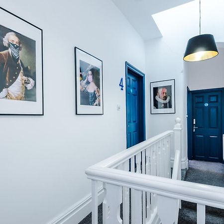 Barton House - Sleeping 10 Villa Манчестър Екстериор снимка